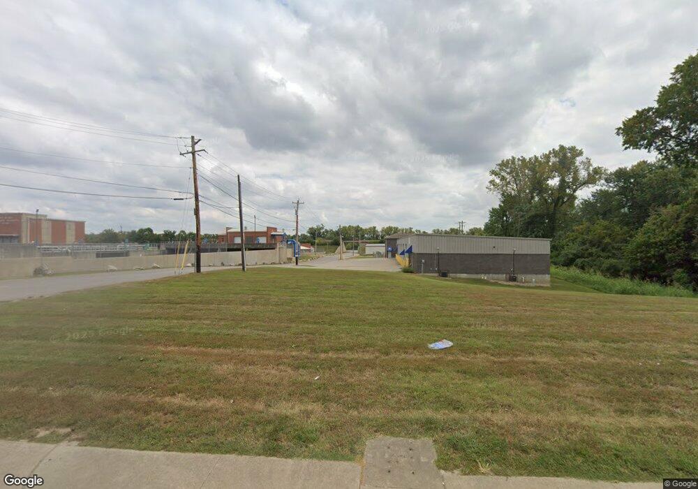 1001 W Main St, New Albany, IN 47150 - photo 1