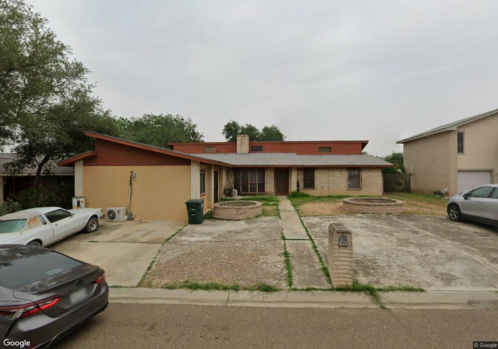 1512 Wildrose Ln, Laredo, TX 78041 - photo 1