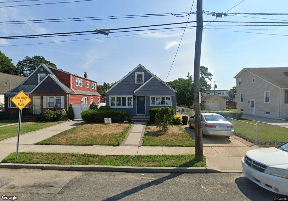 989 Third Ave, Franklin Square, NY 11010 - photo 1