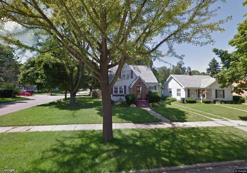 1001 N Verlinden Ave, Lansing, MI 48915 - photo 1