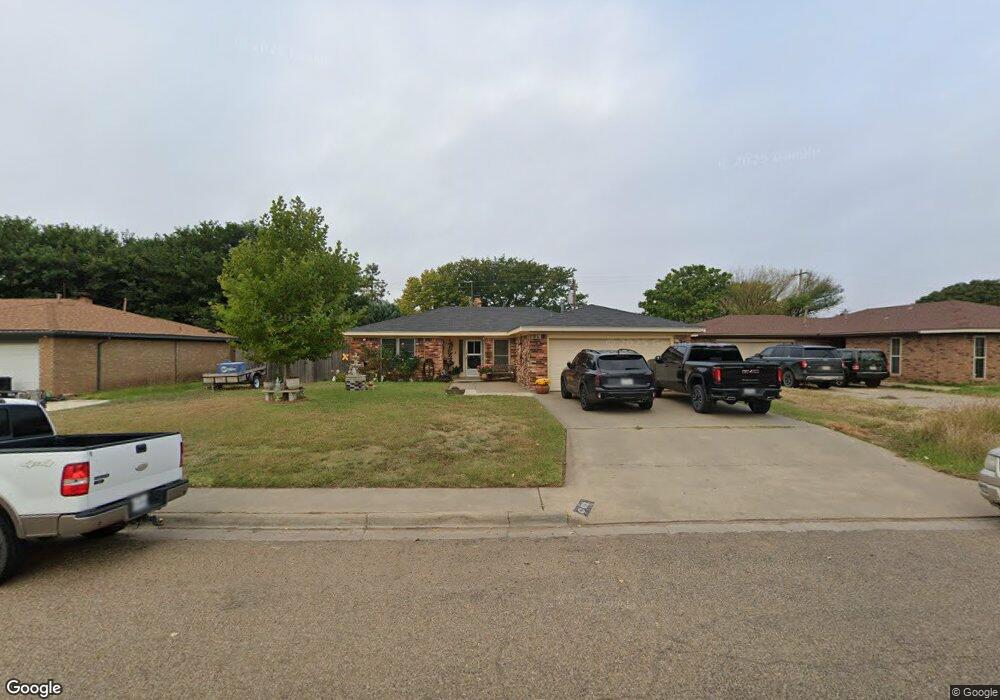 613 Bailey Ave, Dumas, TX 79029 - photo 1