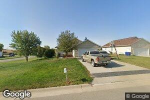 102 Adams Ct, Garnavillo, IA 52049