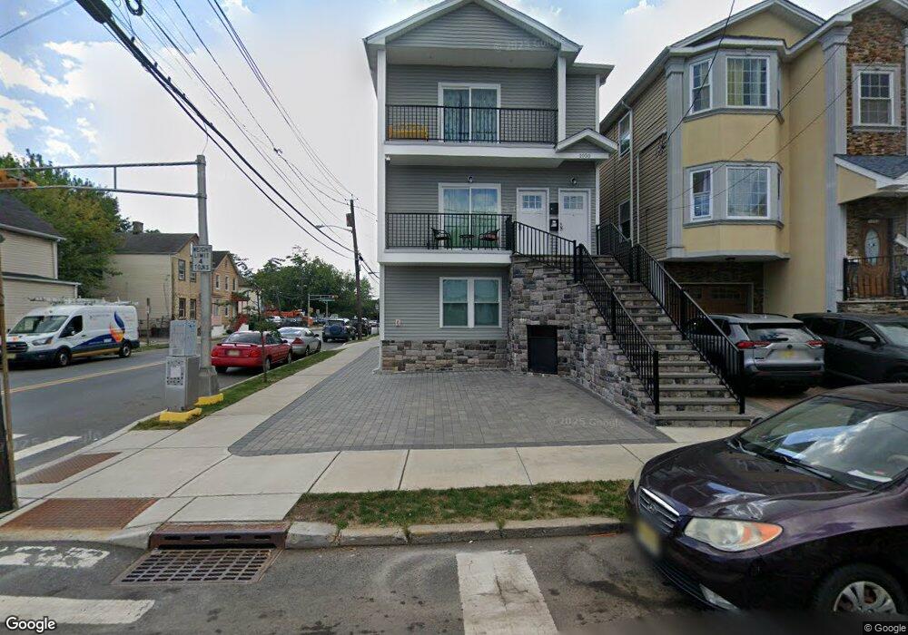 1050 Bond St unit 3, Elizabeth, NJ 07201 - photo 1
