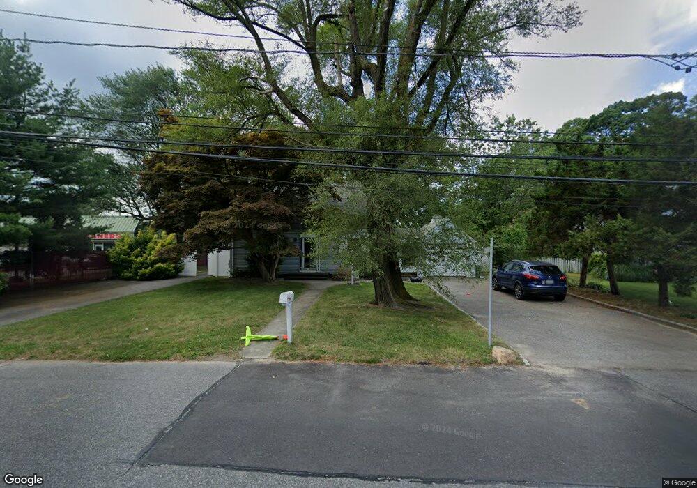 4 Woodland Ave, Holtsville, NY 11742 - photo 1