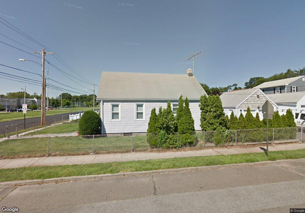 374 Thorme St, Bridgeport, CT 06606 - photo 1