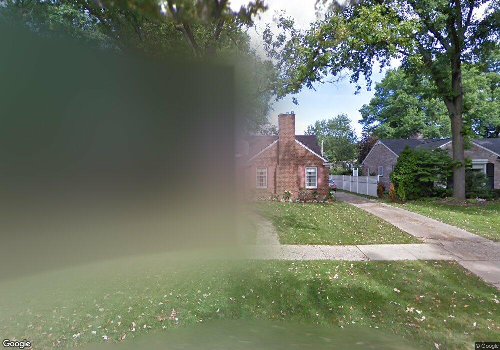 330 Lothrop Rd, Grosse Pointe Farms, MI 48236 - photo 1