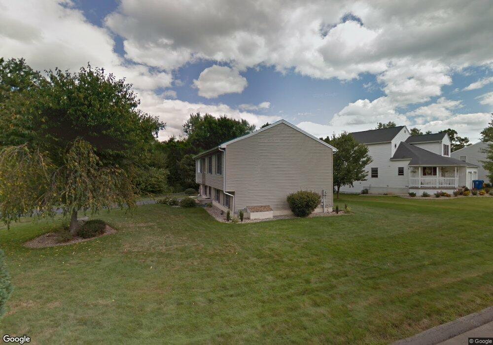 82 Alling Ct, Berlin, CT 06037 - photo 1