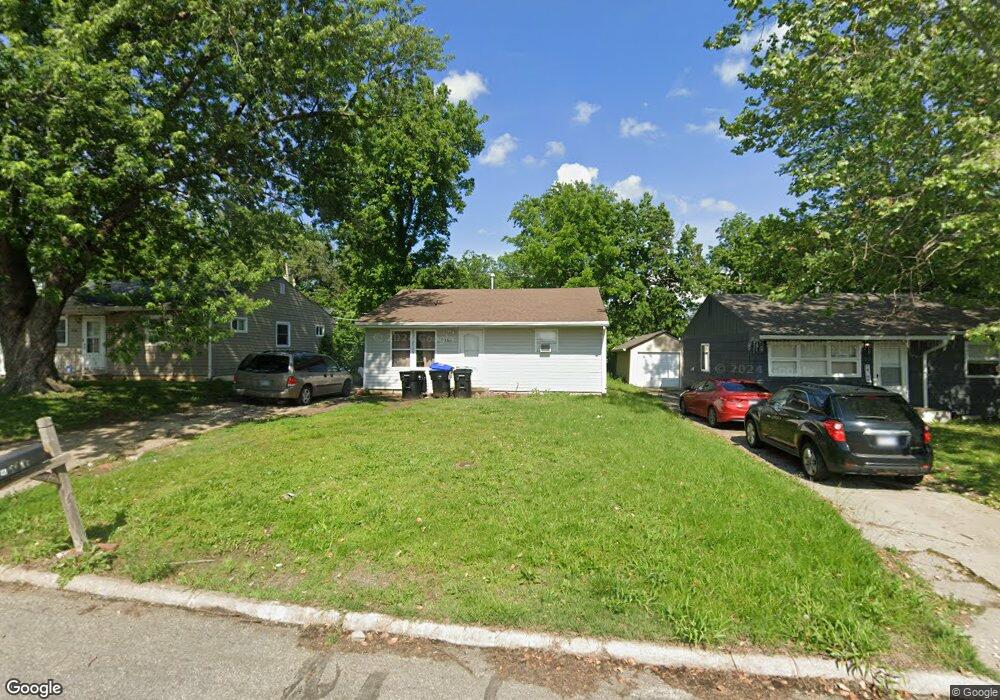 3216 SE Colfax St, Topeka, KS 66605 - photo 1