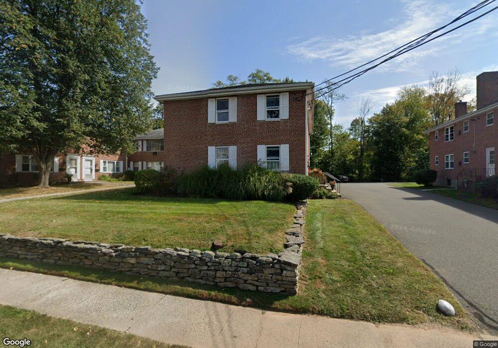 97 Shadow Ln unit A, West Hartford, CT 06110 - photo 1