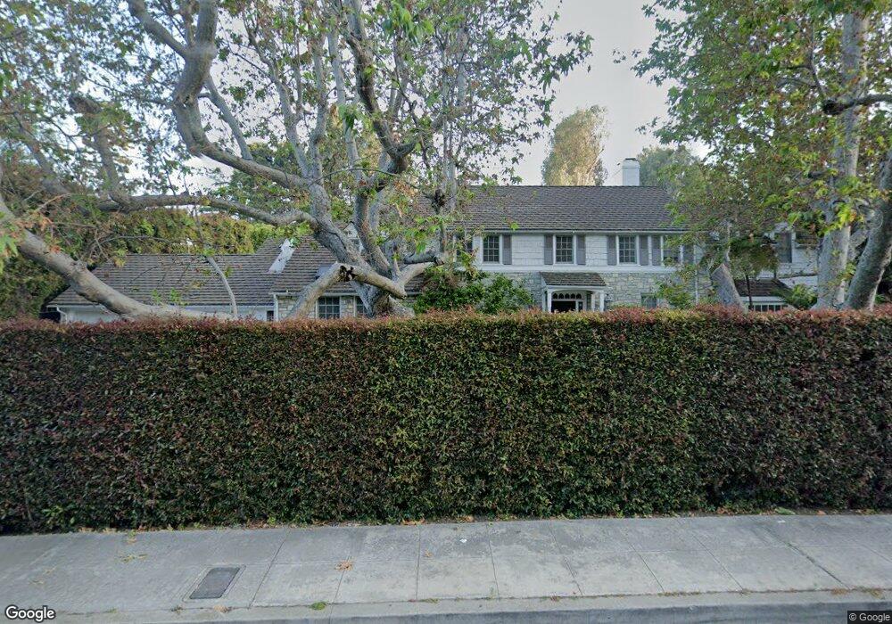 1009 Laurel Way, Beverly Hills, CA 90210 - photo 1
