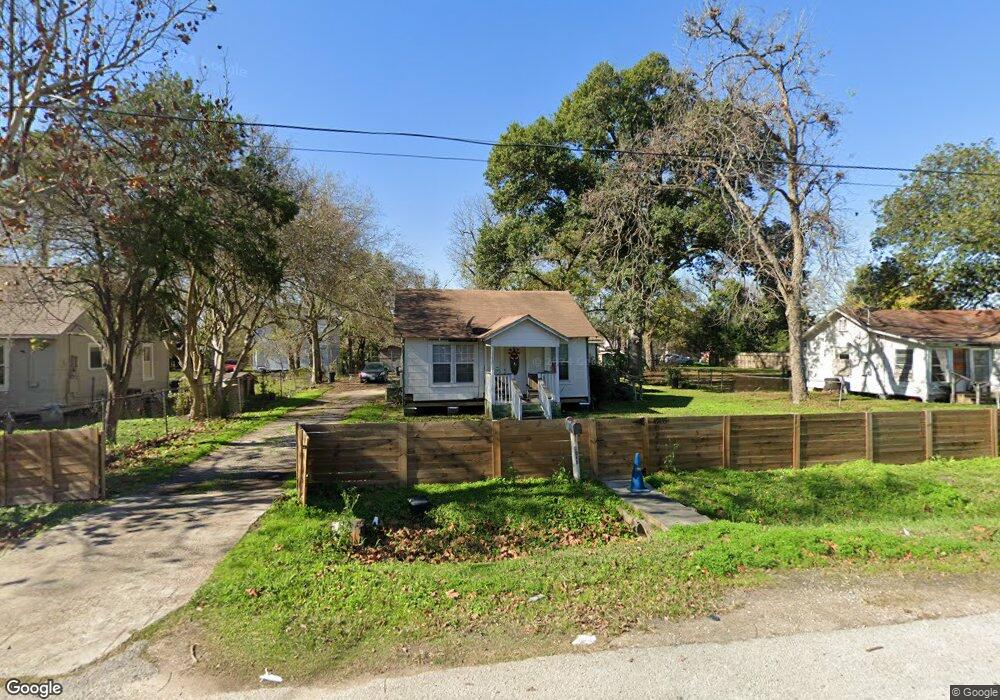 4705 Wayne St, Houston, TX 77026 - photo 1