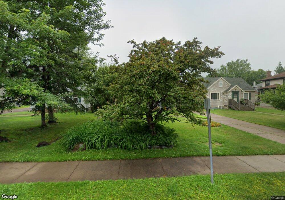 1847 Vermilion Rd, Duluth, MN 55803 - photo 1