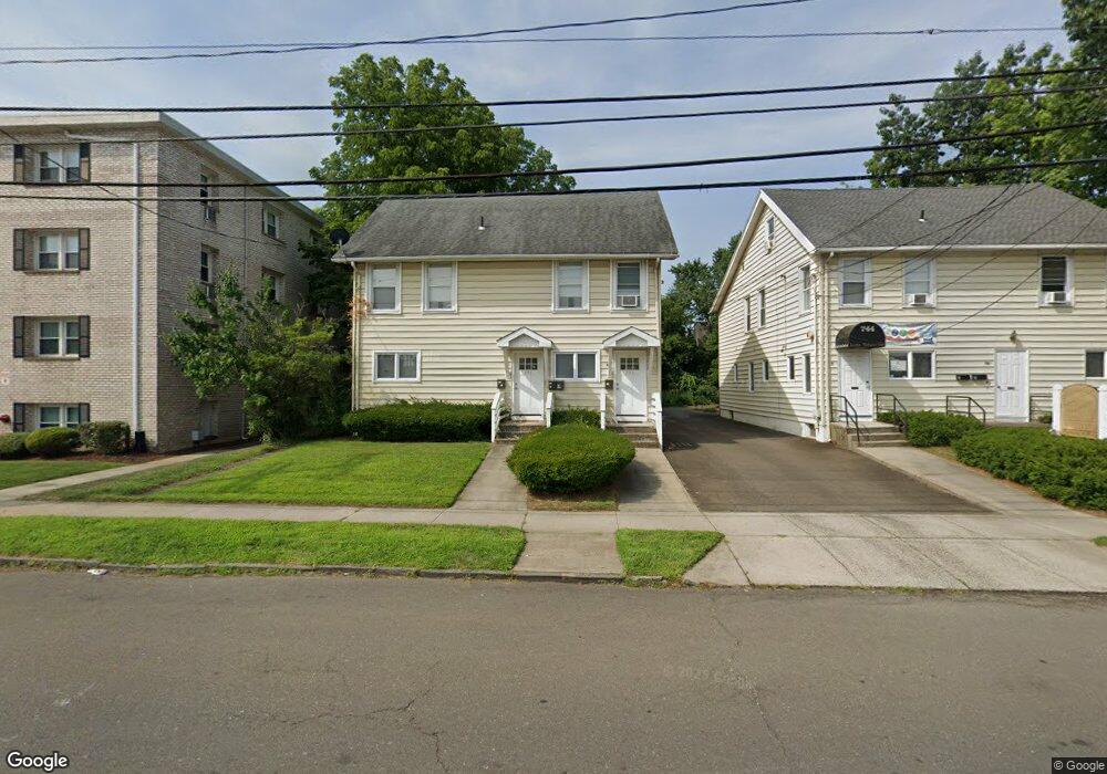 736 Savin Ave unit 2R, West Haven, CT 06516 - photo 1