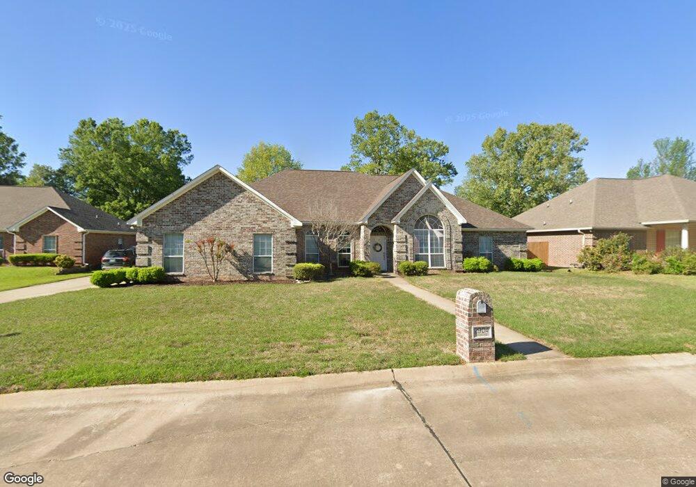 2904 Landon Ln, Texarkana, TX 75503 - photo 1