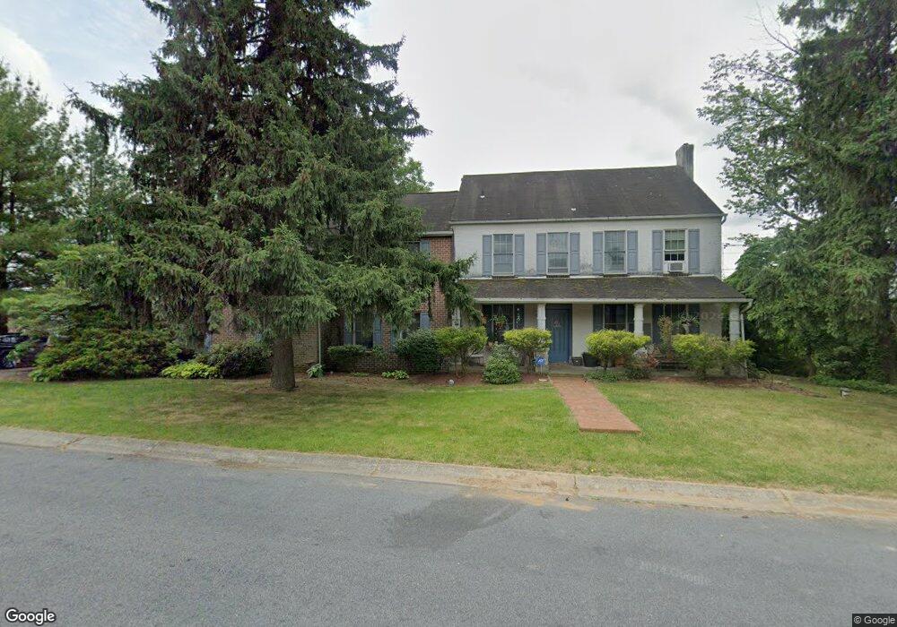 1749 Elbow Ln, Allentown, PA 18103 - photo 1