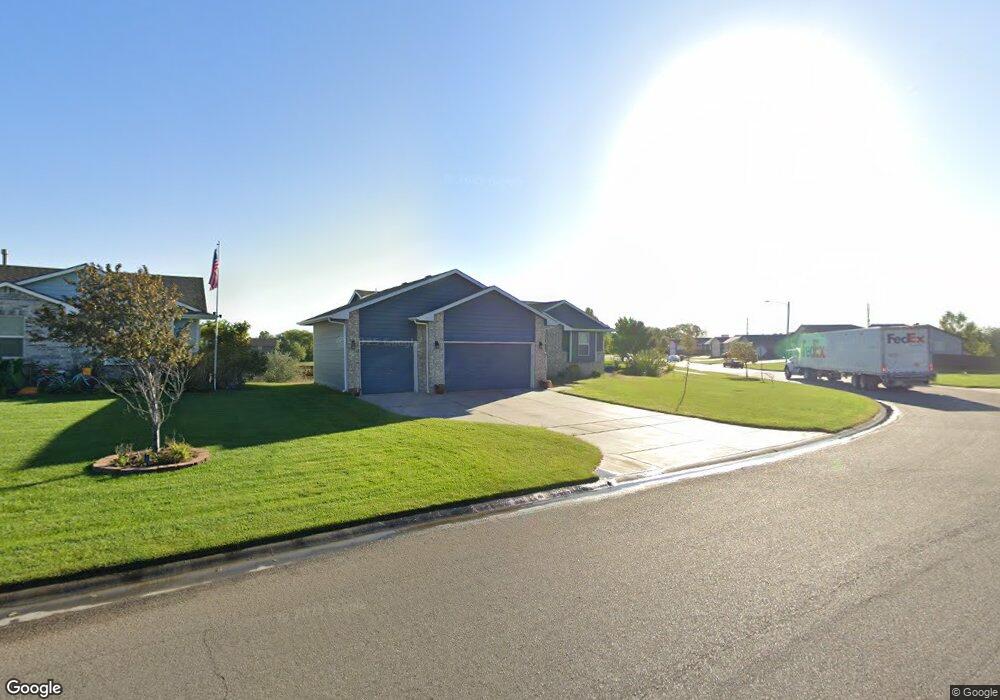 819 S Longbranch Cir, Maize, KS 67101 - photo 1