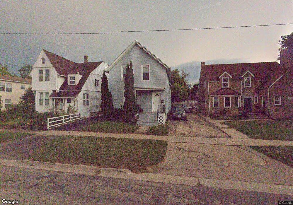 711 Washington St, Waukegan, IL 60085 - photo 1