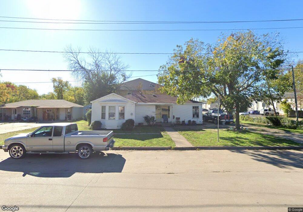 306 SW 5th St, Grand Prairie, TX 75051 - photo 1