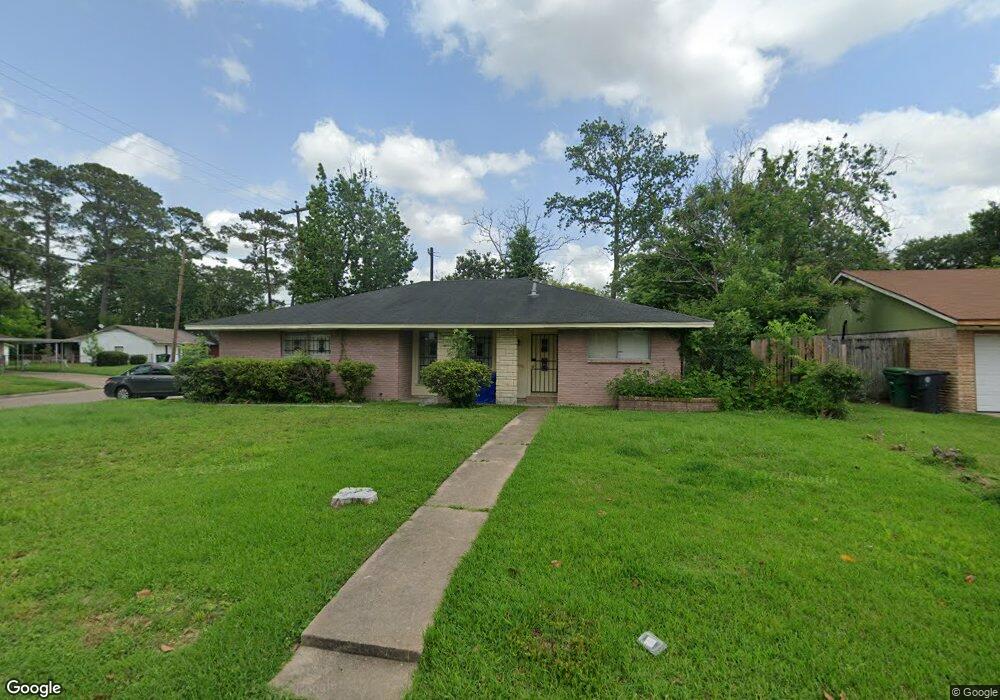 10546 Rebel Rd, Houston, TX 77016 - photo 1