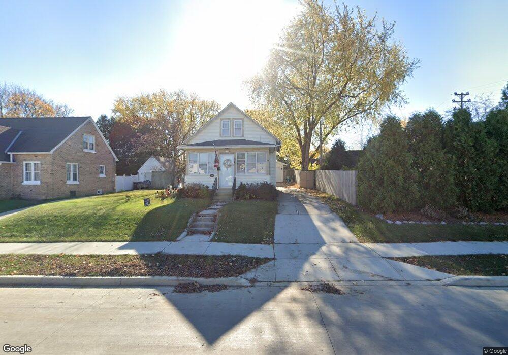 1713 Waldo Blvd, Manitowoc, WI 54220 - photo 1