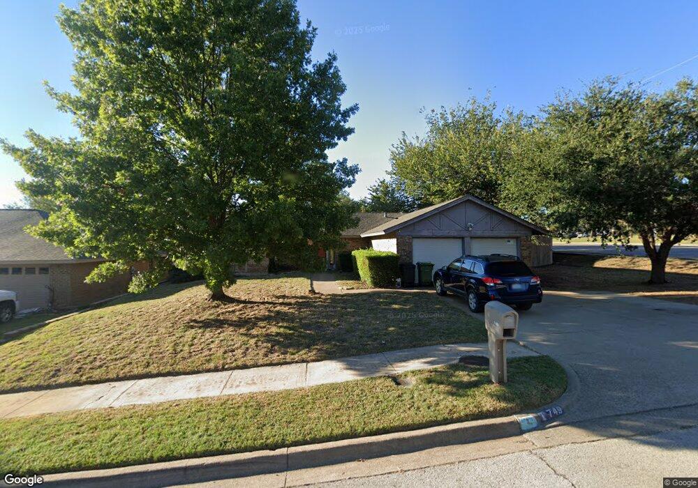 749 Springhill Dr, Hurst, TX 76054 - photo 1