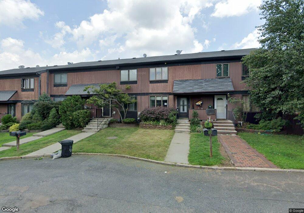 132 Hampton Place unit 182, Staten Island, NY 10309 - photo 1