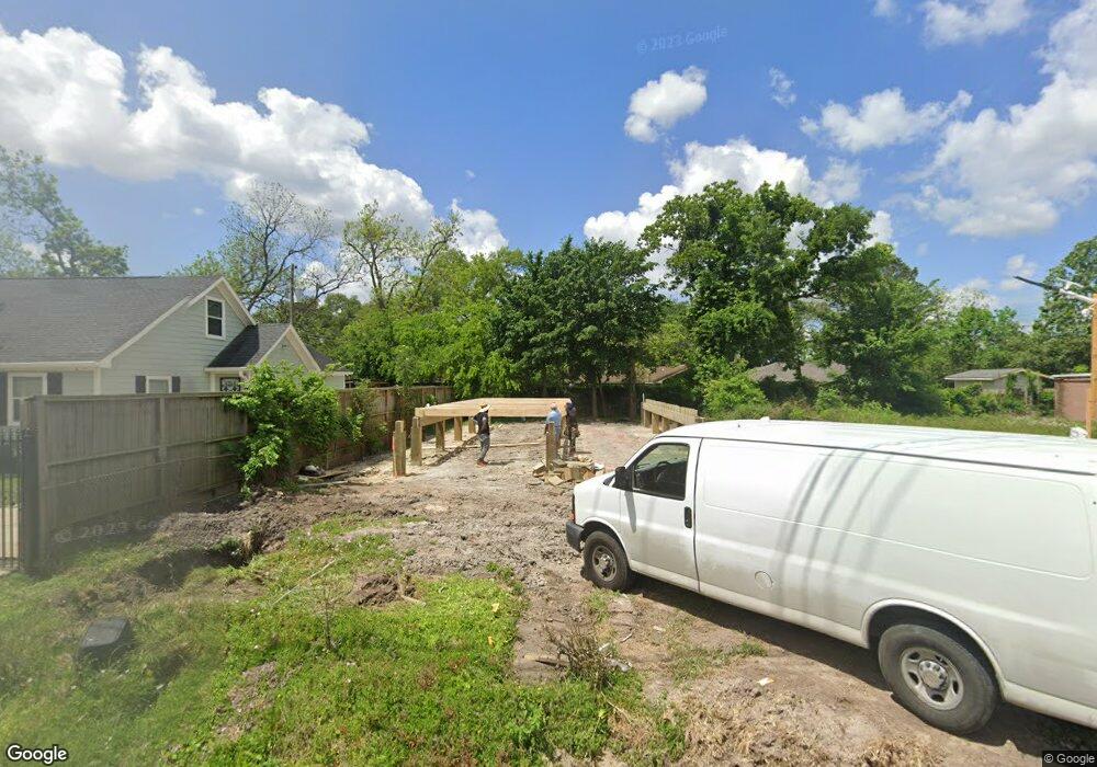 4313 Castor St, Houston, TX 77022 - photo 1