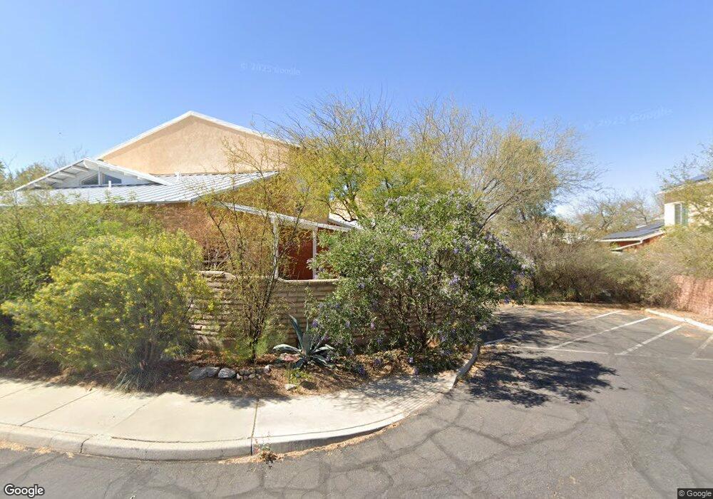 557 E Roger Rd, Tucson, AZ 85705 - photo 1