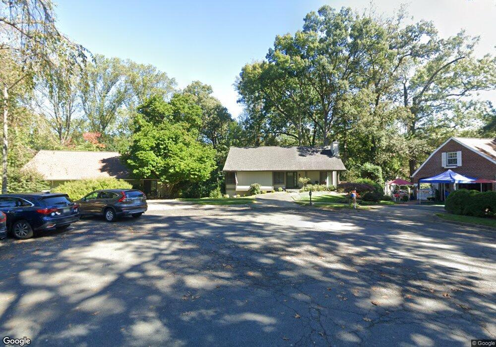 402 Troy Ct SE, Vienna, VA 22180 - photo 1