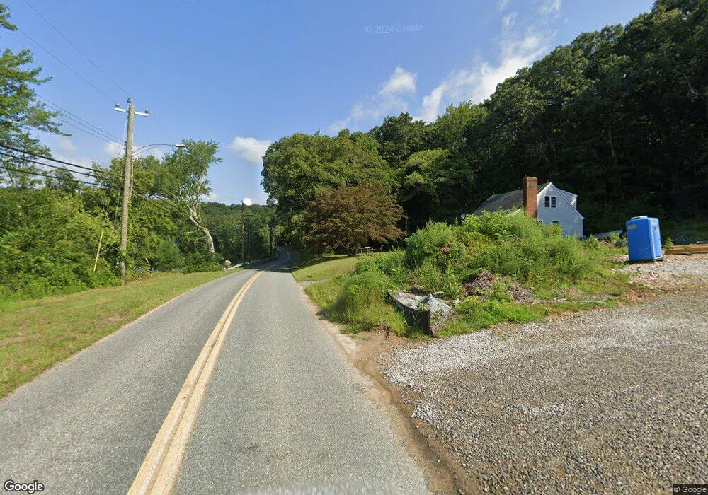 103 Upper Pattagansett Rd, East Lyme, CT 06333 - photo 1