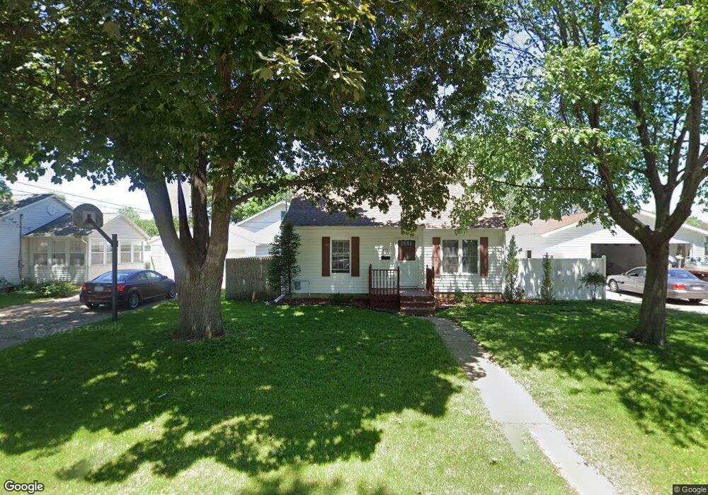 633 Eureka St, Waterloo, IA 50702 - photo 1
