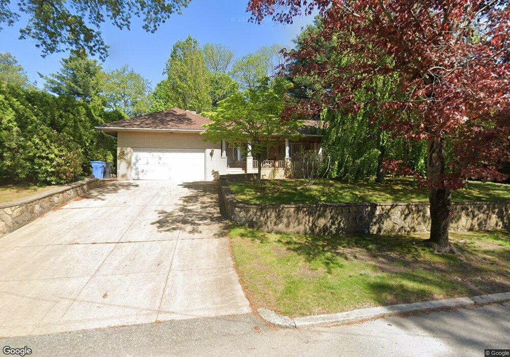 180 Meshanticut Valley Pkwy, Cranston, RI 02920 - photo 1