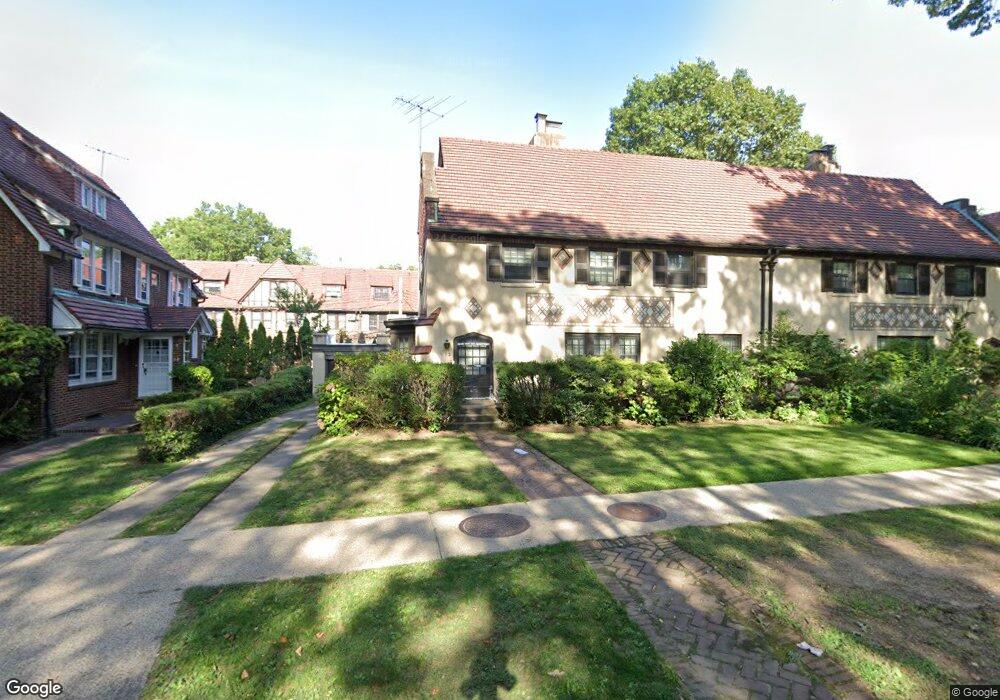 72 Greenway N, Forest Hills, NY 11375 - photo 1