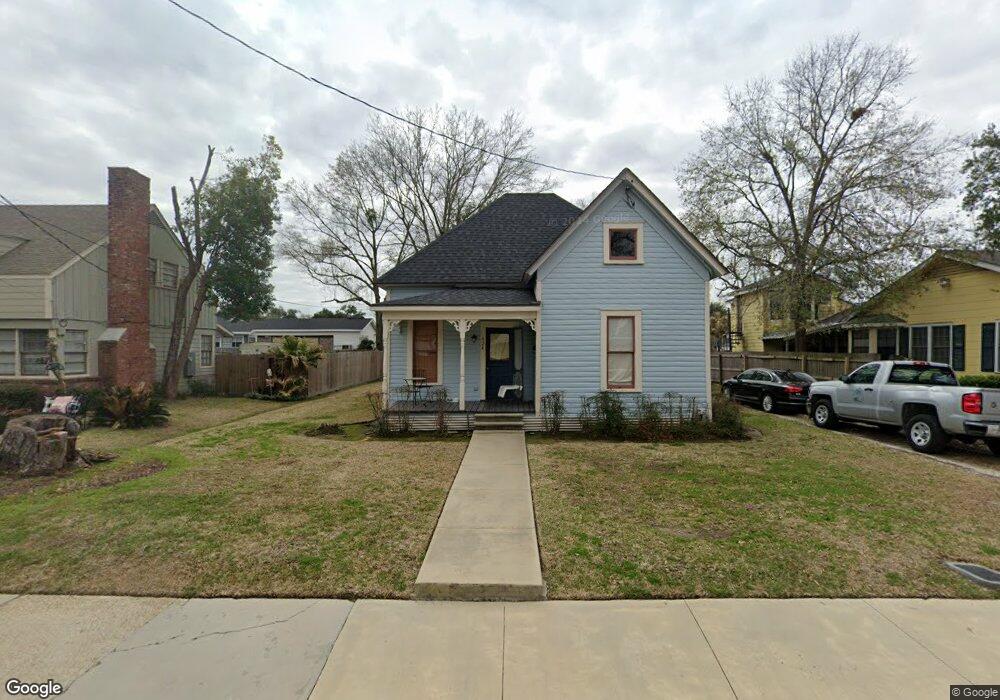 924 Iris St, Lake Charles, LA 70601 - photo 1