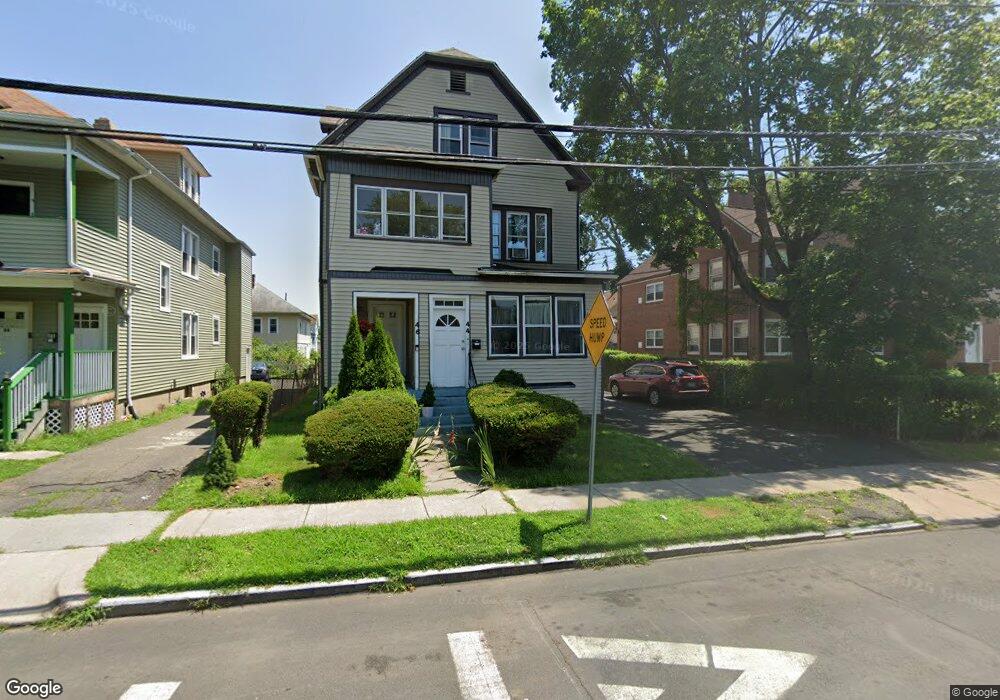 44 Kent St unit 3, Hartford, CT 06112 - photo 1