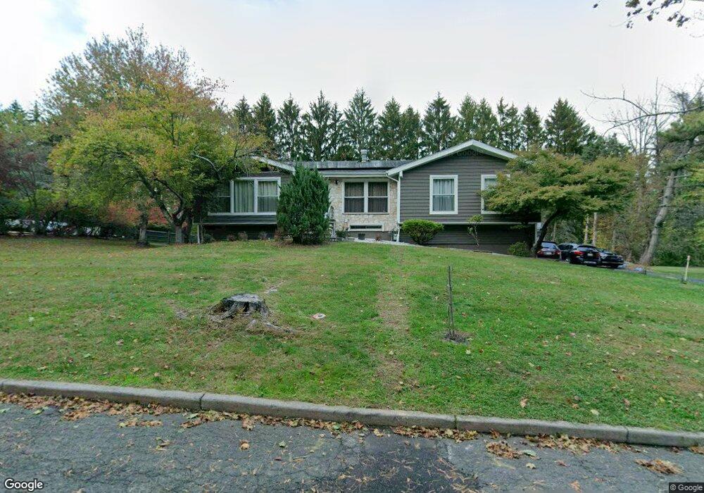 8 Manor Ct, New City, NY 10956 - photo 1