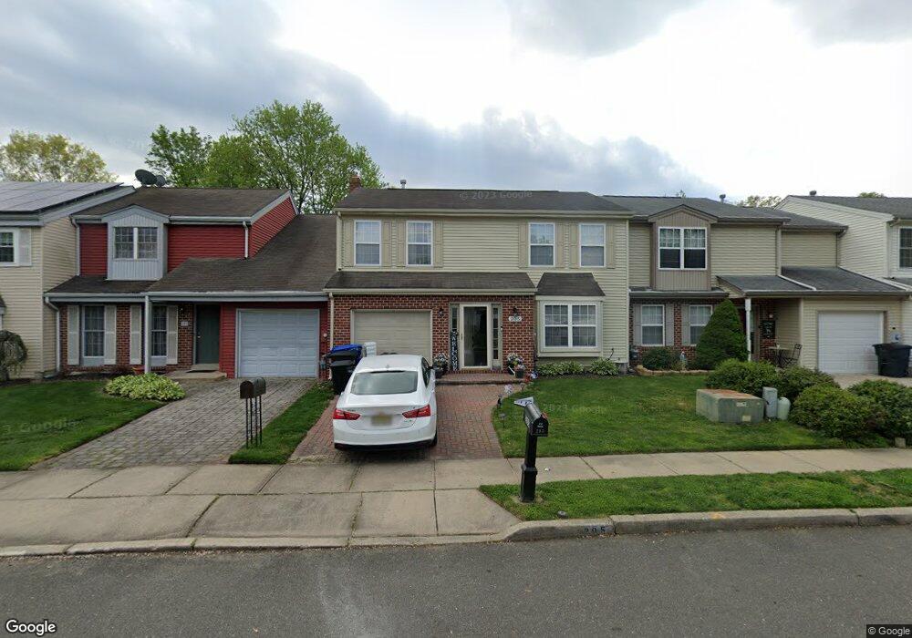 205 Carleton Ln, Mount Laurel, NJ 08054 - photo 1