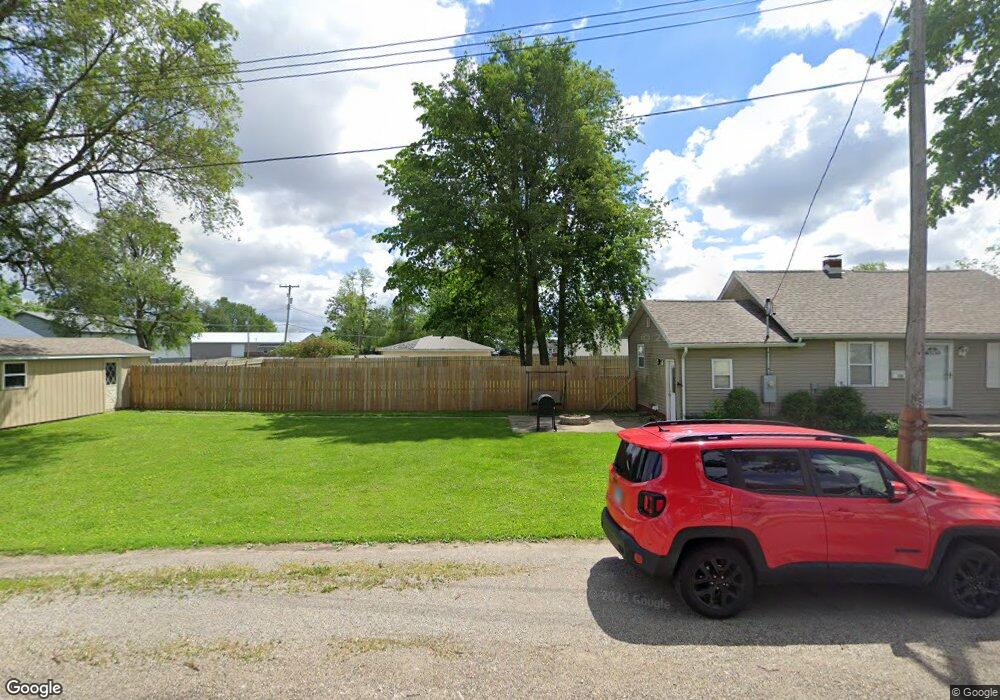 720 N 4th St, Mattoon, IL 61938 - photo 1