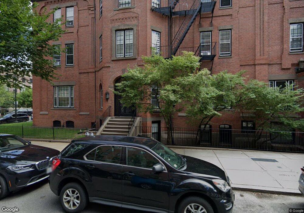 397 Beacon St unit 3R, Boston, MA 02116 - photo 1