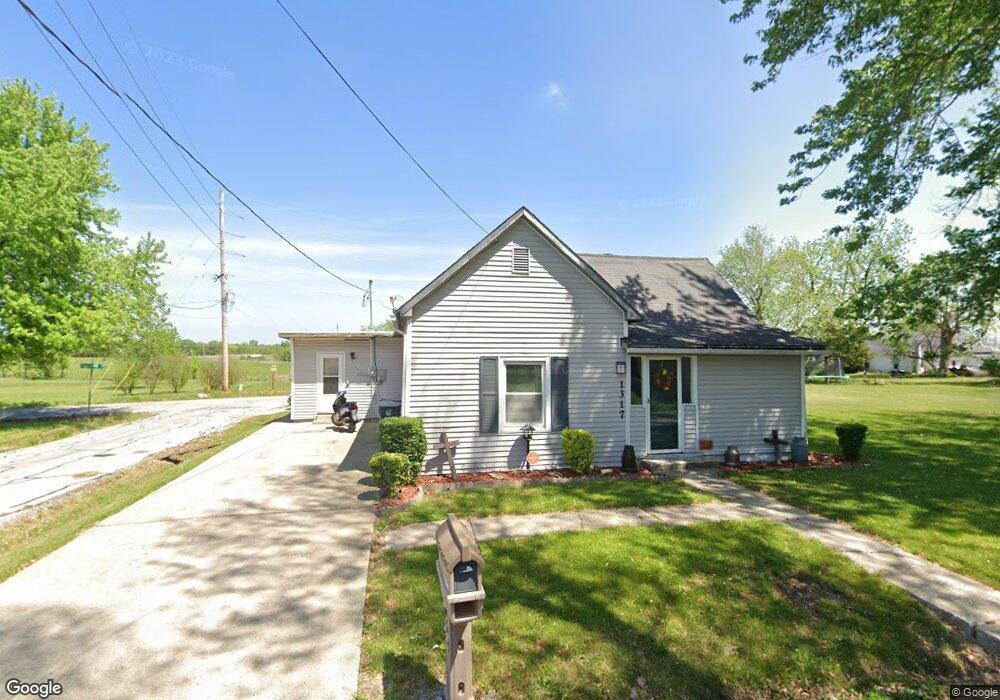 1317 Wight Ave, Moberly, MO 65270 - photo 1