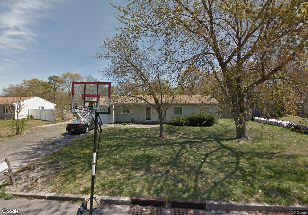 2711 John Roe Smith Ave, Medford, NY 11763 - photo 1