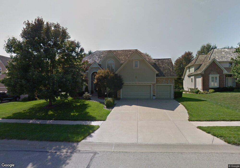 7414 Albervan St, Shawnee, KS 66216 - photo 1