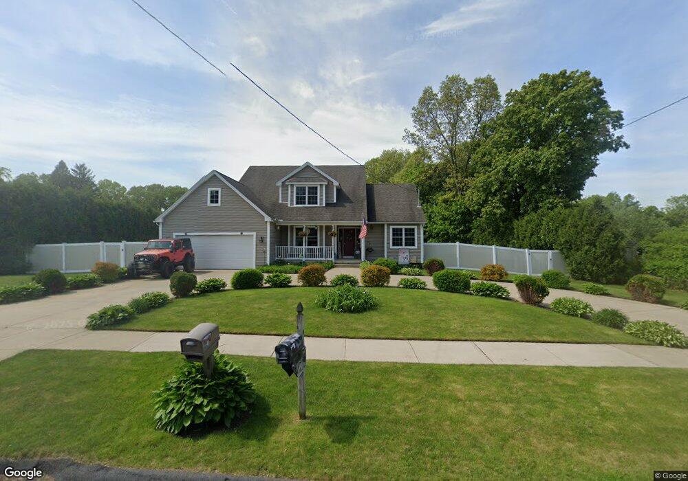 721 Amostown Rd, West Springfield, MA 01089 - photo 1