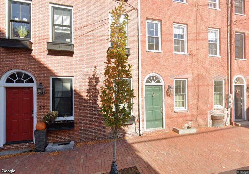 39 Middle St unit B, Newburyport, MA 01950 - photo 1