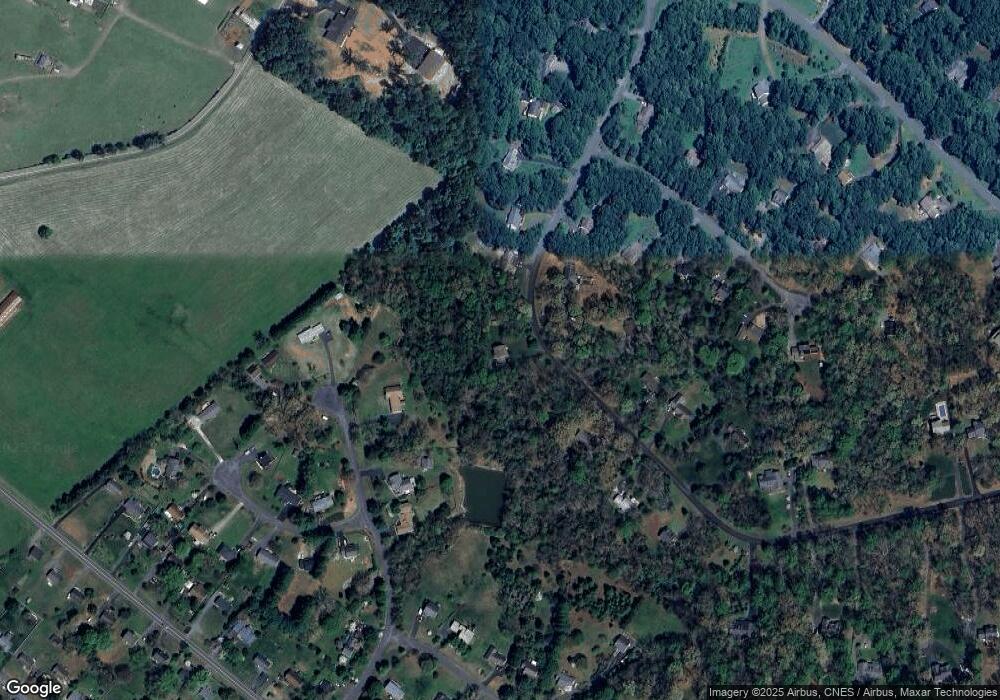 472 Carodon Dr, Ruckersville, VA 22968 - photo 1