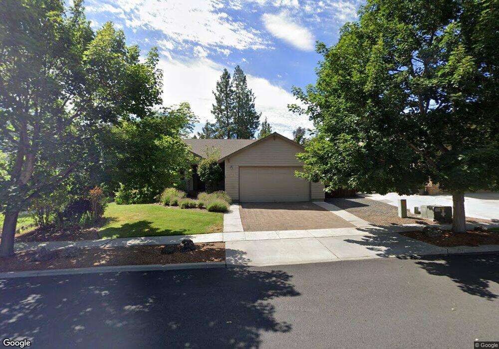 19927 Cliffrose Dr, Bend, OR 97702 - photo 1
