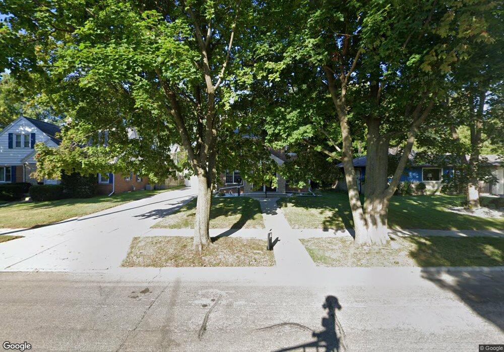 1020 N 17th St, Manitowoc, WI 54220 - photo 1