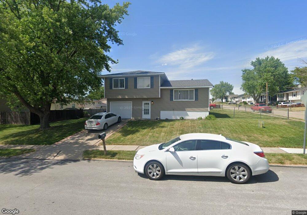 2706 W 60th St, Davenport, IA 52806 - photo 1