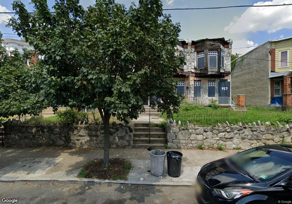 933 Vine St, Camden, NJ 08102 - photo 1