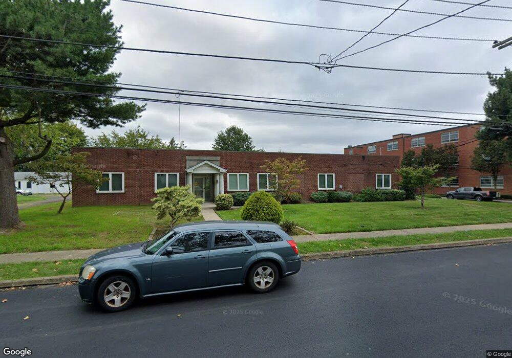 220 S Line St, Lansdale, PA 19446 - photo 1